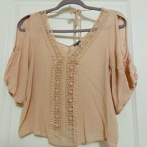Crème Pink Open Shoulder Flared Sleeve Top
